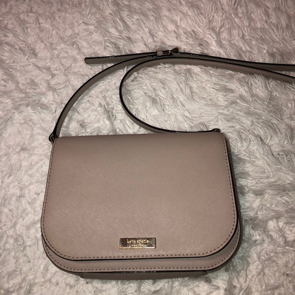 KATES SPADE crossbody purse ✨ - Picture 1 of 7